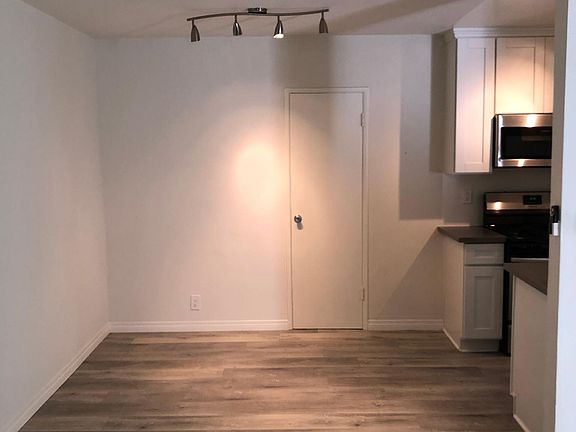 2nd image of 1016 Wilcox Ave #8