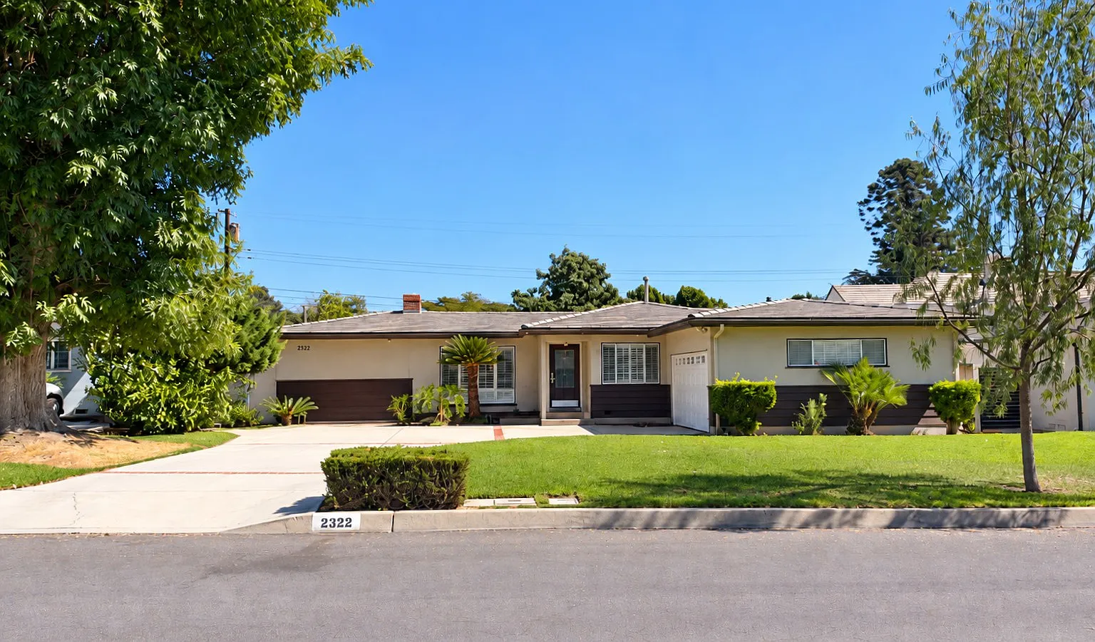 4 bed, 1800 sqft, $4,800 — Photo 1