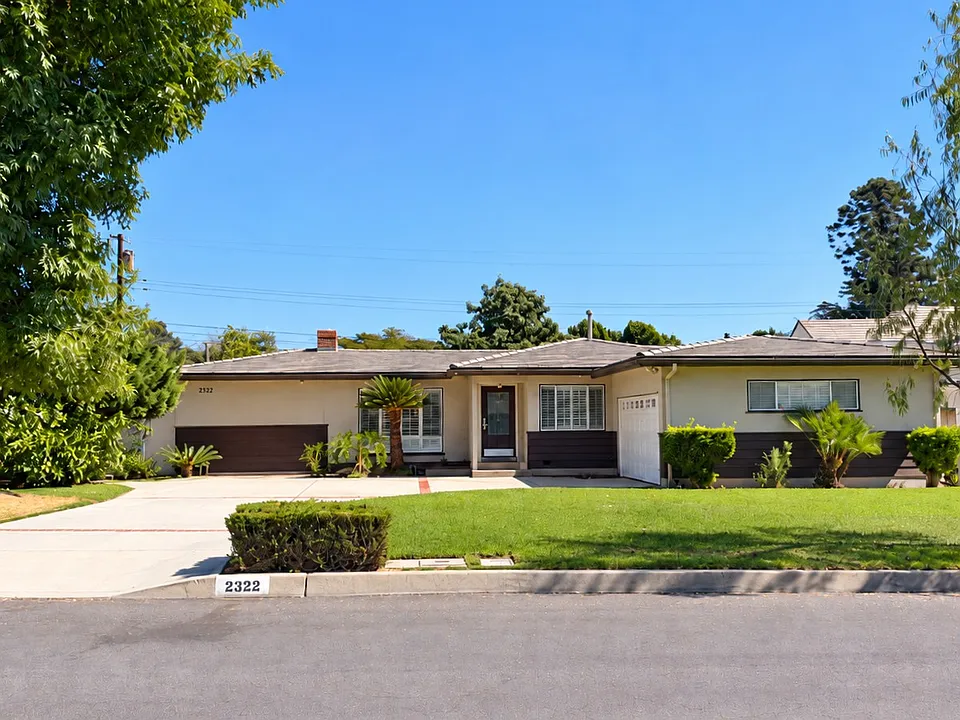 2322 Ivyland Ave