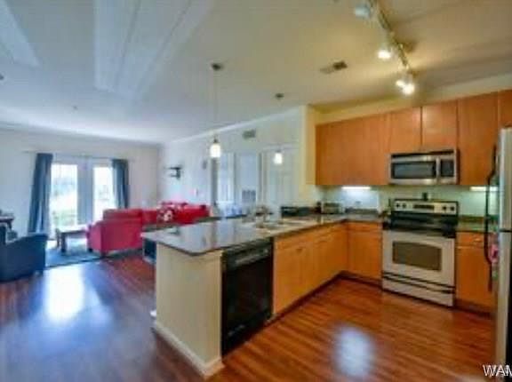 4th image of 1901 5th Ave E Unit 3105