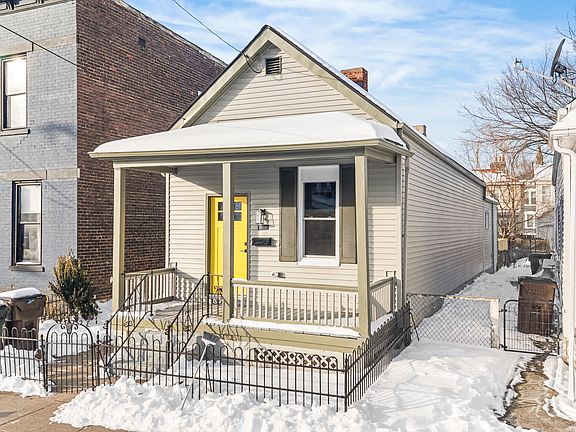 2nd image of 1549 Woodburn Ave
