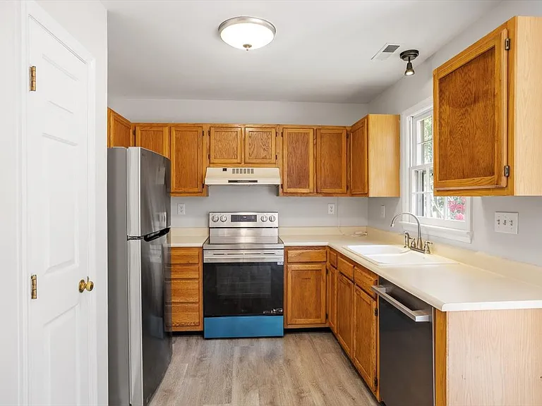 302 Wax Myrtle Ct — Photo 20