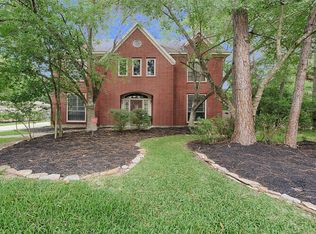 2 S Duskwood Pl, Spring, TX 77381