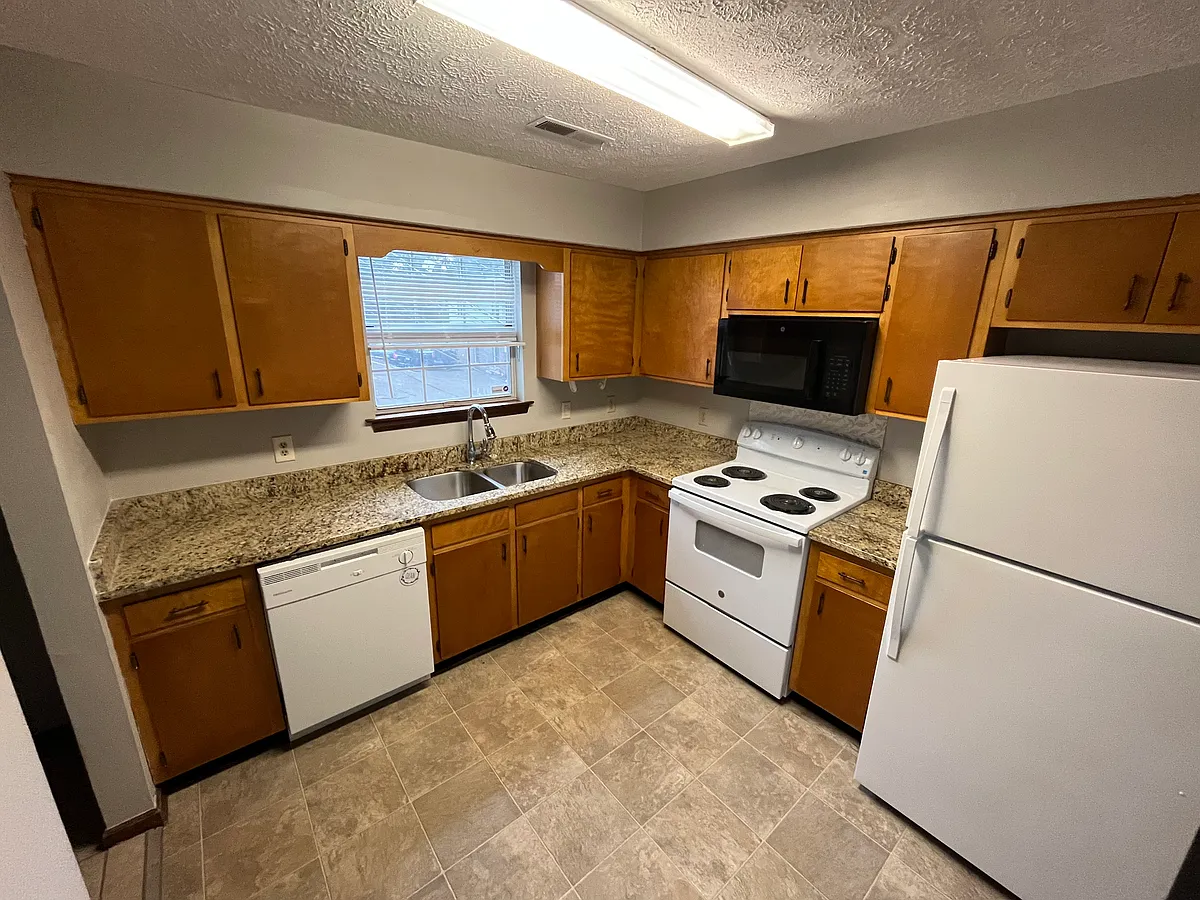 Building Photo - 7101 Tanager Ct