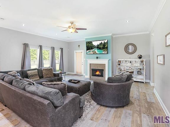 5th image of 25721 Birchwood Ct
