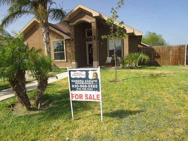 1st image of 2468 Elizabeth Cir