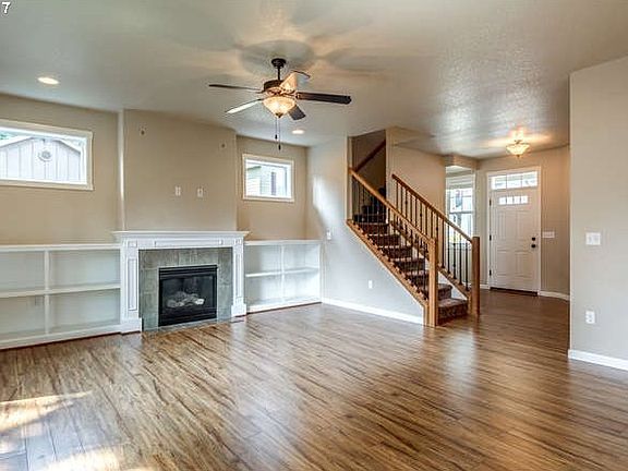 5th image of 1605 NE 158th Ct