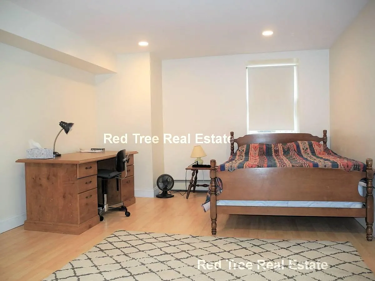 5 bed, 2000 sqft, $8,000 — Photo 3
