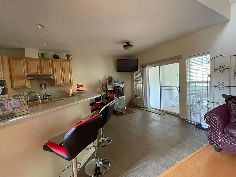 1444 W Running Brook Rd — Photo 8