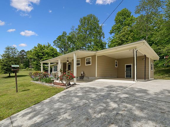 2nd image of 1484 Blythe Ferry Rd #B