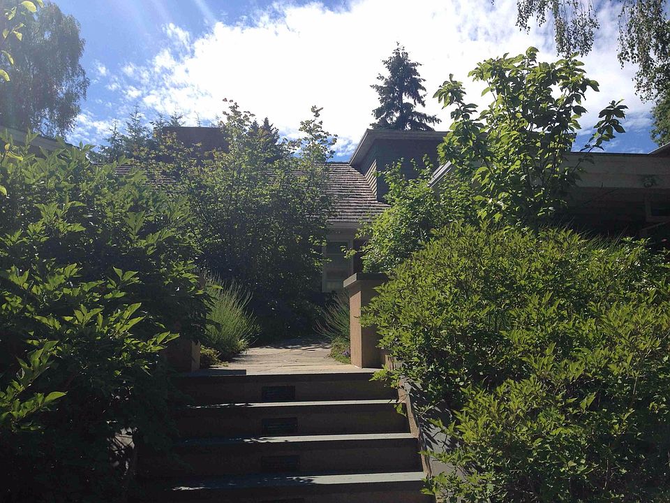 2nd image of 6631 57th Ave NE
