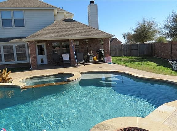 2nd image of 2801 Madison Dr
