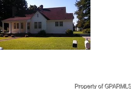 2nd image of 107 E Nelson St