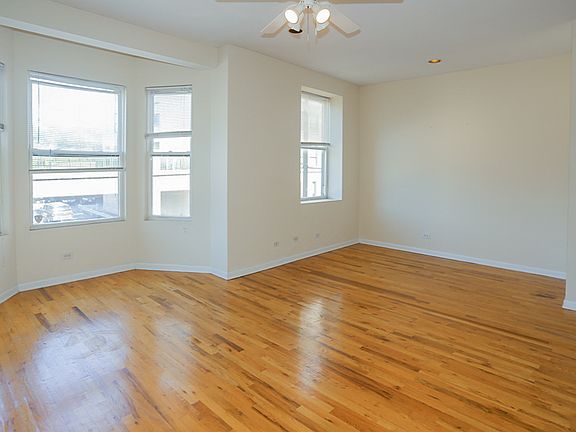 2nd image of 2450 N Southport Ave APT 202