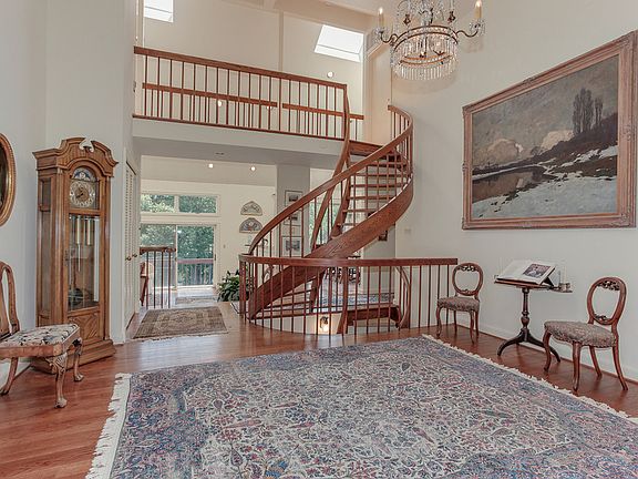Two-story Foyer