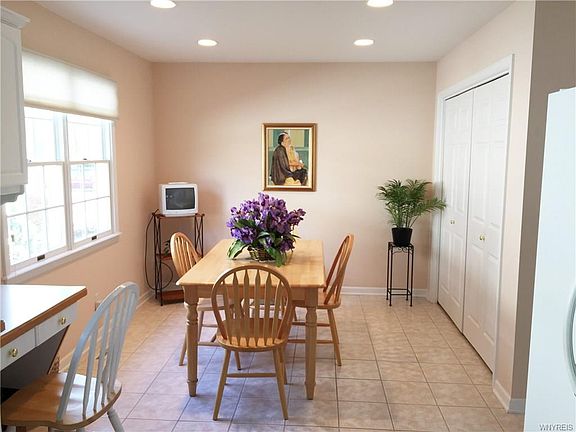 5th image of 71 Thamesford Ln