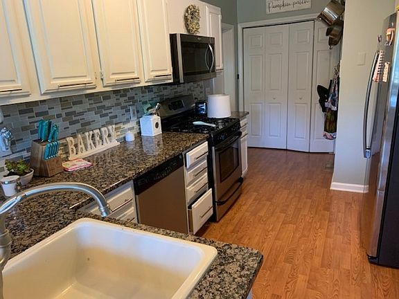 3rd image of 10 Harker Hill Dr #1210