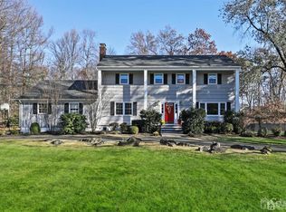 1501 Ashbrook Dr, Scotch Plains, NJ 07076