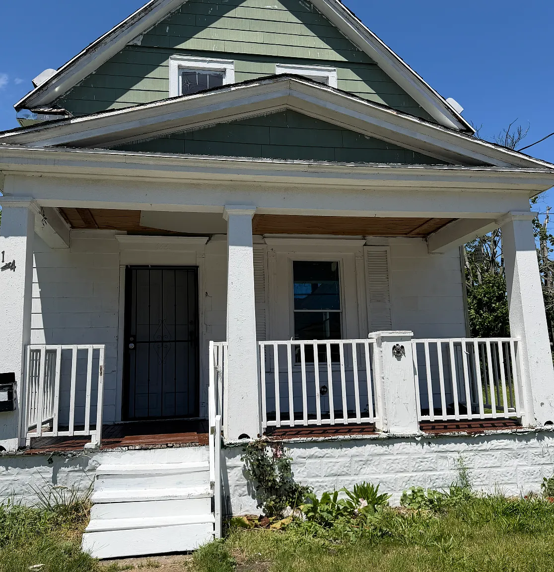 4 bed, $1,500 — Photo 1