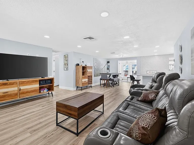 5312 Flora Ave — Photo 7