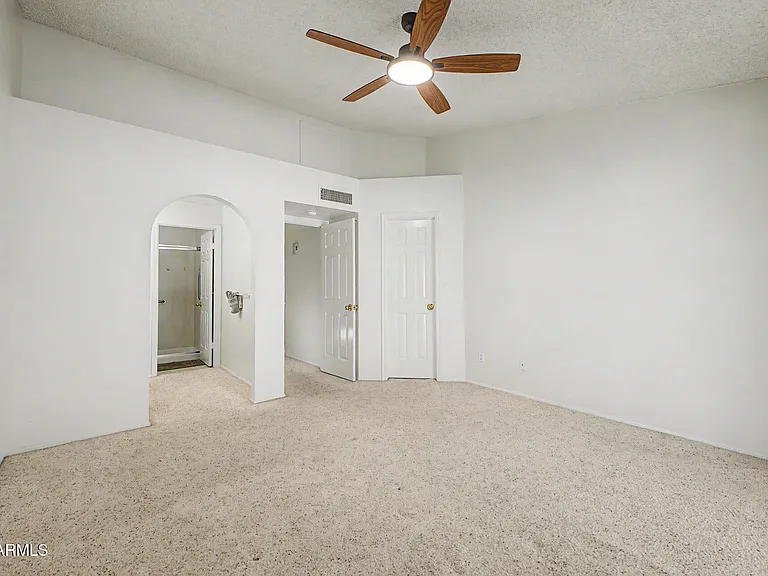 3510 E Hampton Ave #17 — Photo 37