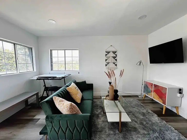 1192 Innes Ave — Photo 9