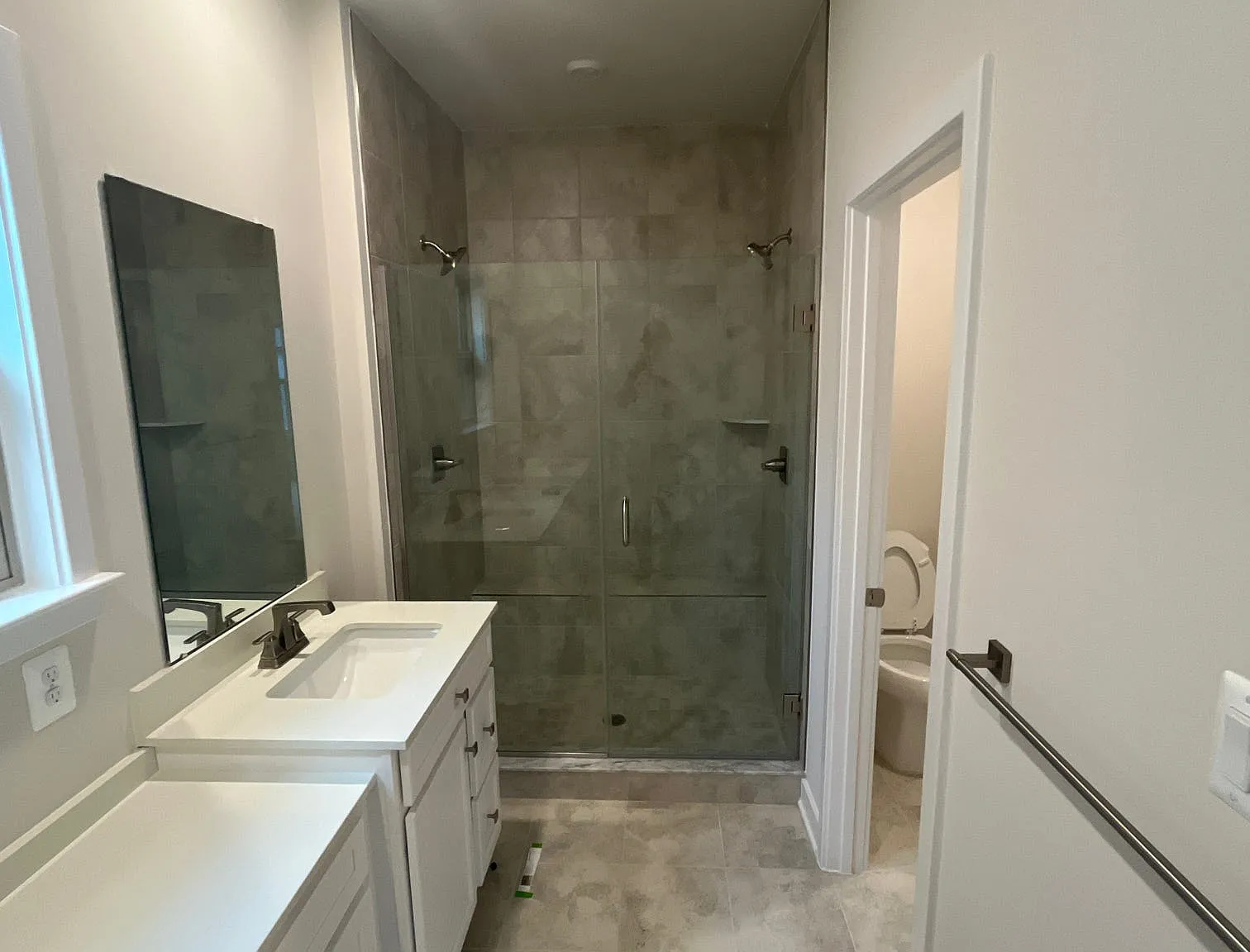 4 bed, 3.5 bath, 2227 sqft, $3,600 — Photo 2