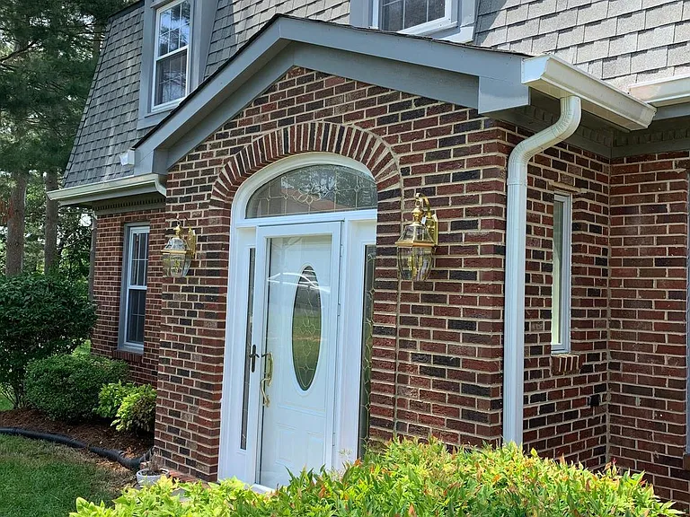 1614 Charnita Ct — Photo 2