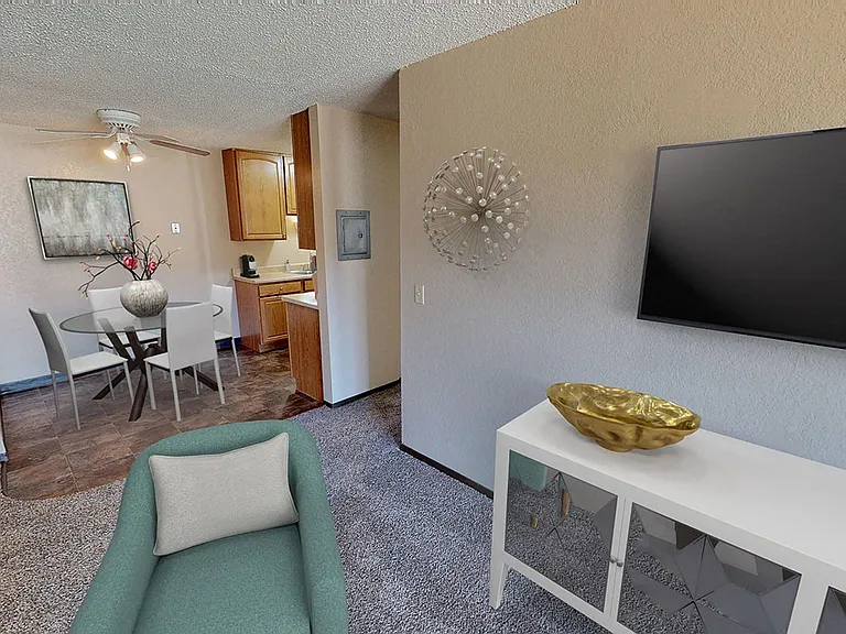 Mountain View Apartments — Photo 15