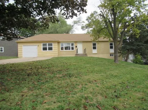 9301 Antioch Rd, Overland Park, KS 66212
