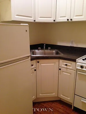 Rented by Town Residential | media 32