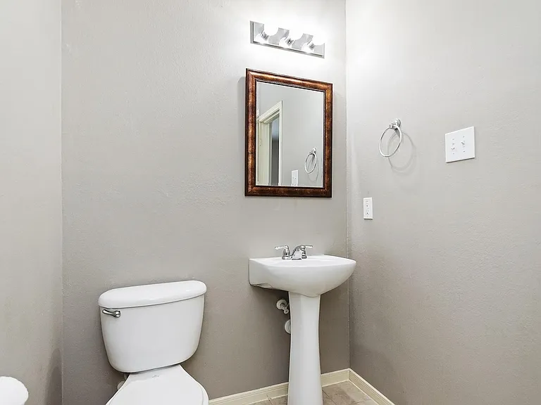 602 Blue Oasis Ct — Photo 11