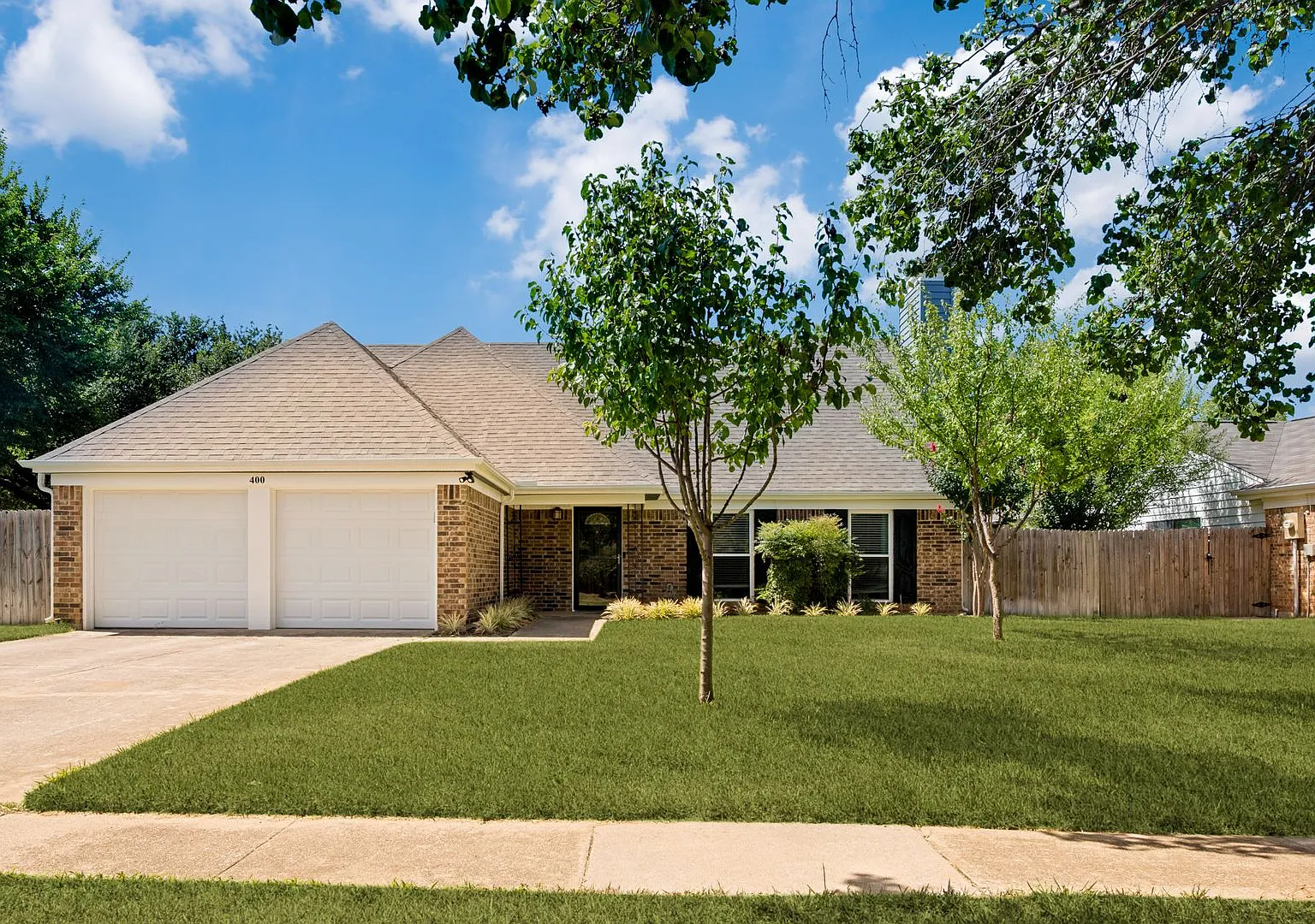 Beautiful 3BR Home Backing to McCormick Park | GCISD | Minutes to DFW Airport — Photo 1