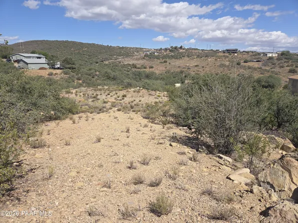 11830 E Yavapai Dr, Dewey, AZ 86327