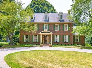 2750 Robinhood Rd, Winston Salem, NC 27106