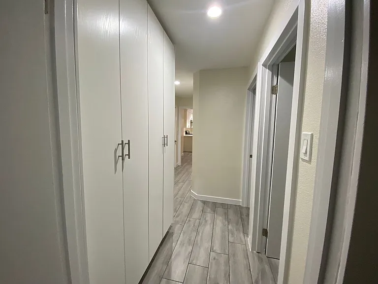 Tarzana Terrace Apartments — Photo 30