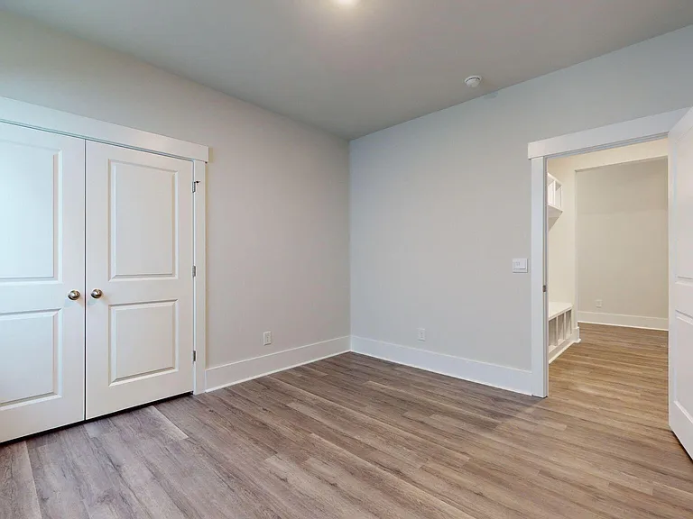 510 Edgewater Way — Photo 4