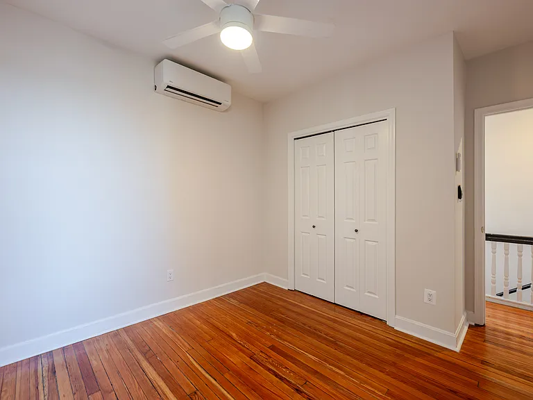 1105 E Capitol St SE #4 — Photo 17