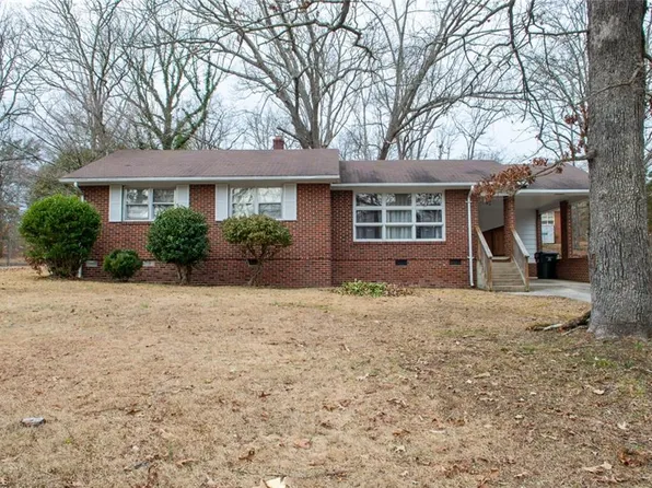 614 Oakdale Ct, Burlington, NC 27217