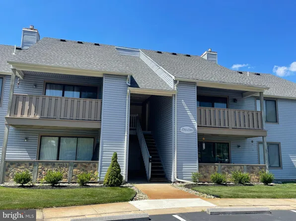 1704 The Woods, Cherry Hill, NJ 08003