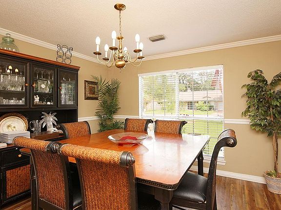 5th image of 1156 Troon Dr W