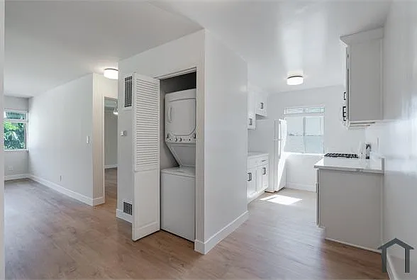 2622 S Hobart Blvd #14 — Photo 5