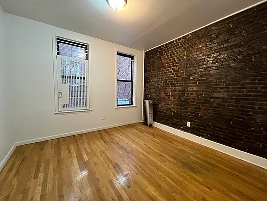 Rented by Parlor Real Estate Corp | media 13