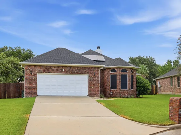 199 Kings Point St, Montgomery, TX 77356