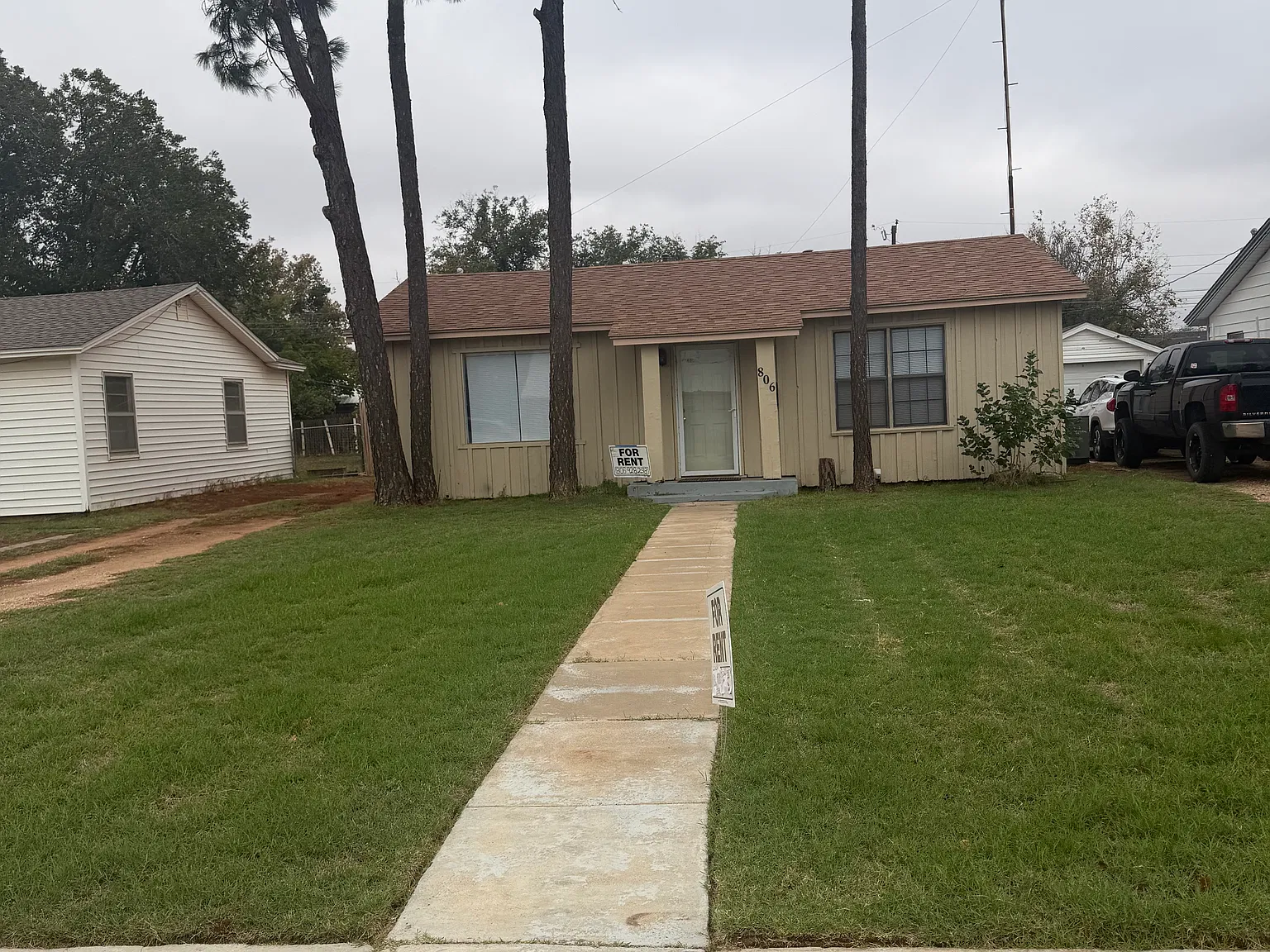 2 bed, 969 sqft, $1,000 — Photo 1