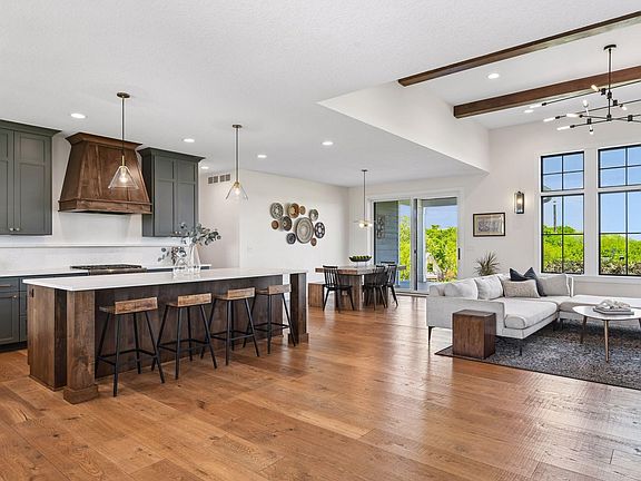 3rd image of 8182 Waterset Cir