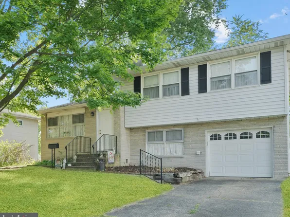 46 Enders Dr, Barrington, NJ 08007