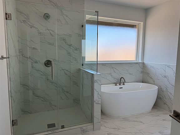 4th image of 2130 Oak Haven Ct
