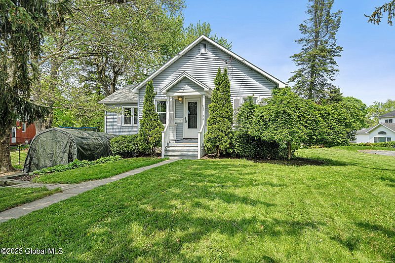2nd image of 16 Moxley St Street