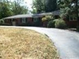 1330 Big Hill Rd, Kettering, OH 45429